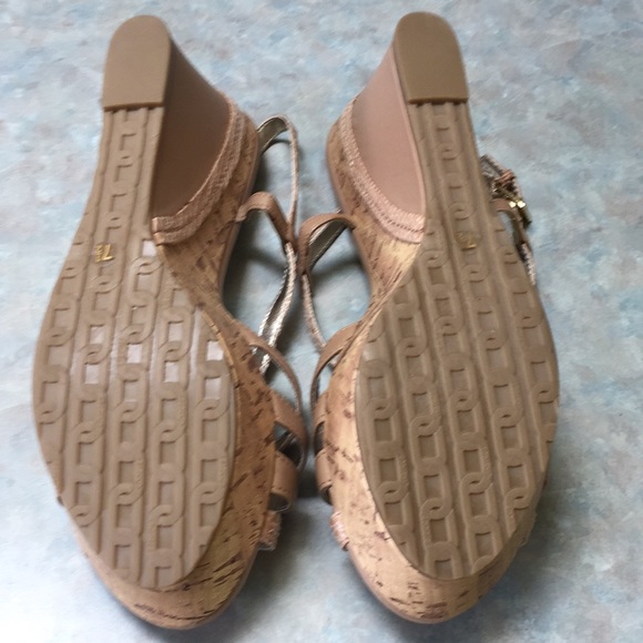 Charles David beige sandals (sz 7 1/2) - Picture 4 of 12